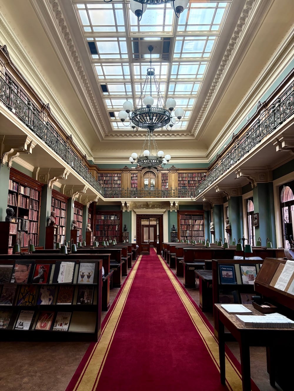 V&A